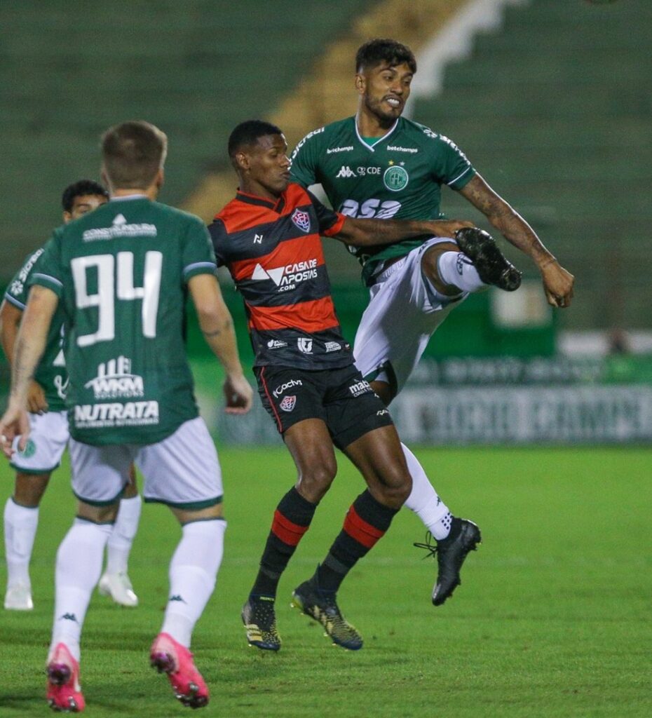 jogadores do vitoria e guarani