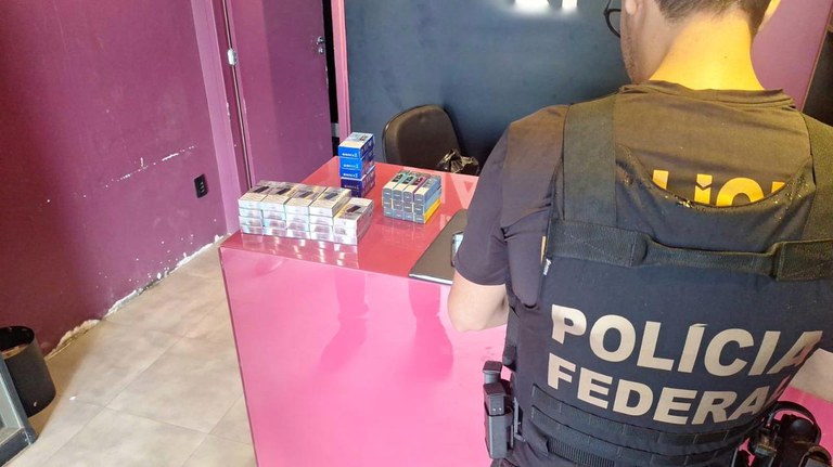 Operação da PF apreende produtos ilegais em tabacarias de Salvador